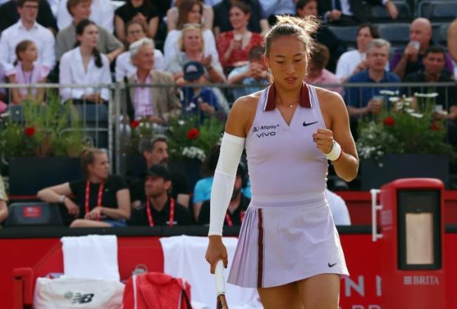 郑钦文击败凯斯勒进八强