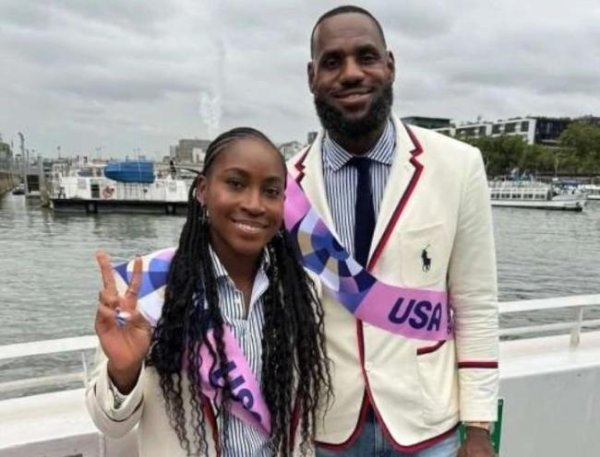 天胜资产 高芙谈奥运与詹姆斯担任旗手 传奇光环闪耀现场