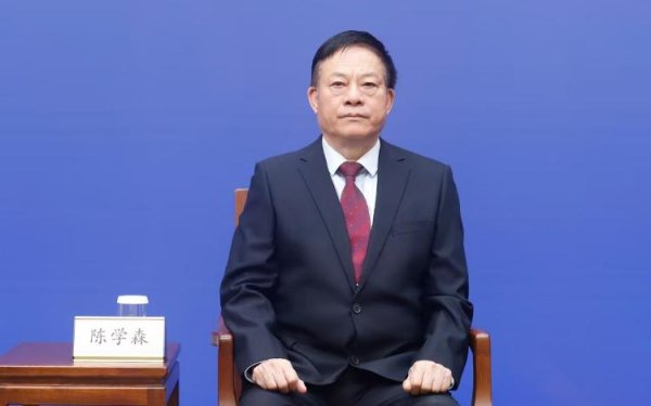 华盛配资 “吃上白馒头”的想法，开启了他与苹果育种40余年的不解之缘