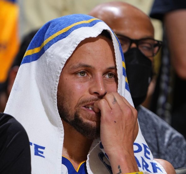 易策略 美媒曝光勇士潜在5巨头！击溃湖人快船不是梦，年轻5岁能拿五连冠