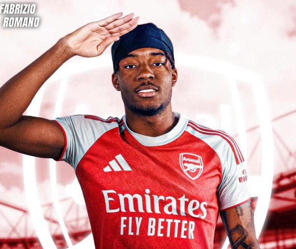 富牛网 罗马诺： 马杜埃凯已返回英格兰，接下来将进行体检