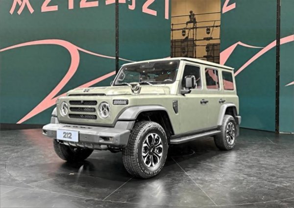 股融贷 再发声明：212越野车爬坡翻车，北汽集团为啥慌了？